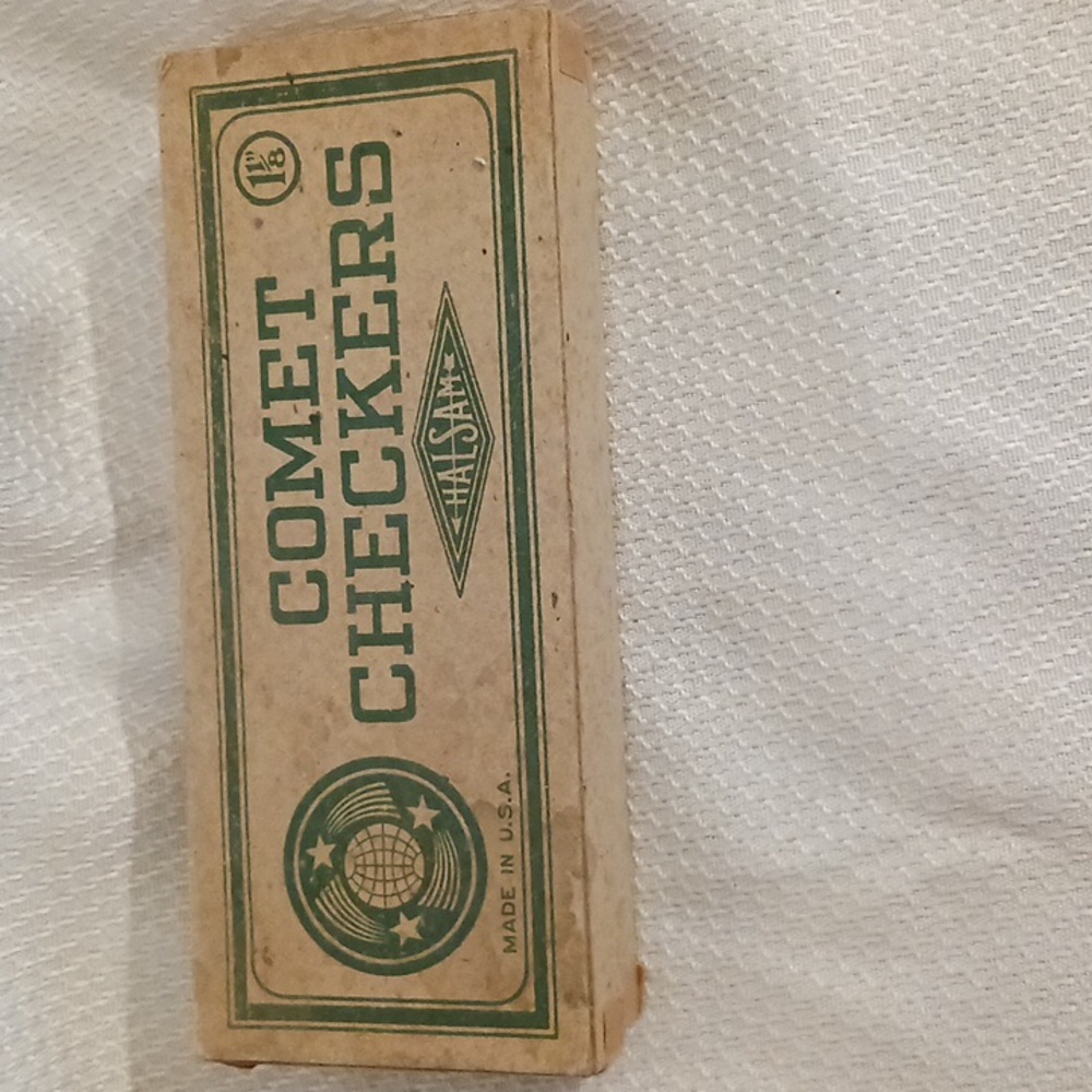 Vintage Halsam comet checkers